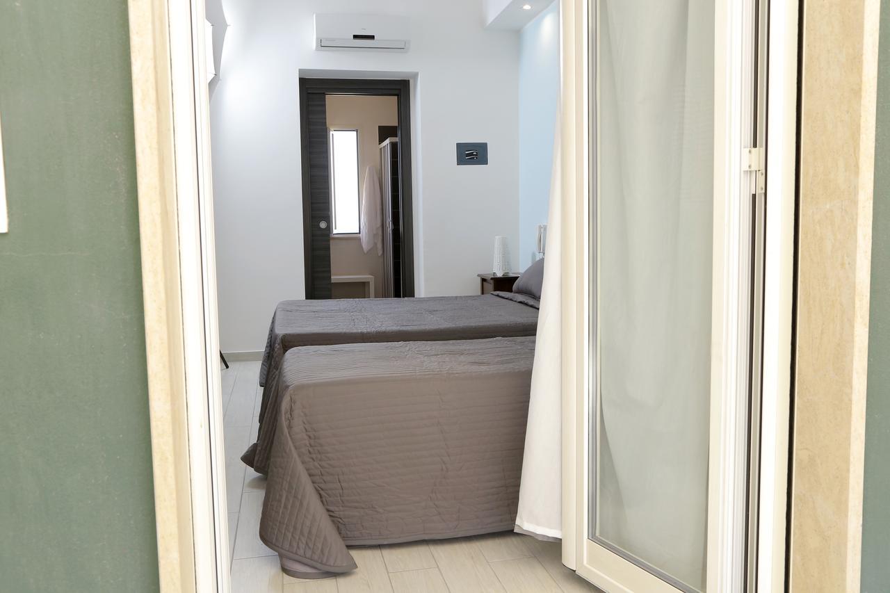 Rooms La Perla Del Mare Margherita Di Savoia Exterior photo